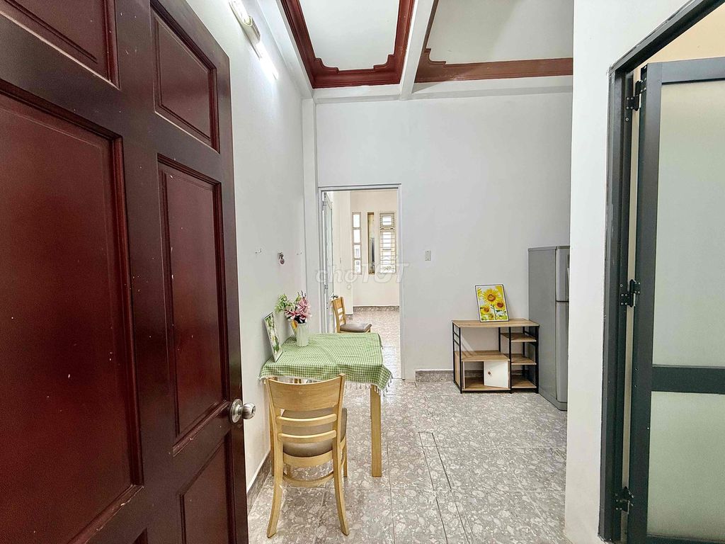 Rent a bedroom. A full-house kitchen next to the sand house.