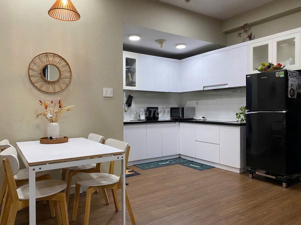Rent C/c Harmona, Trương Công Định 3 bedrooms rent 12 million a month.