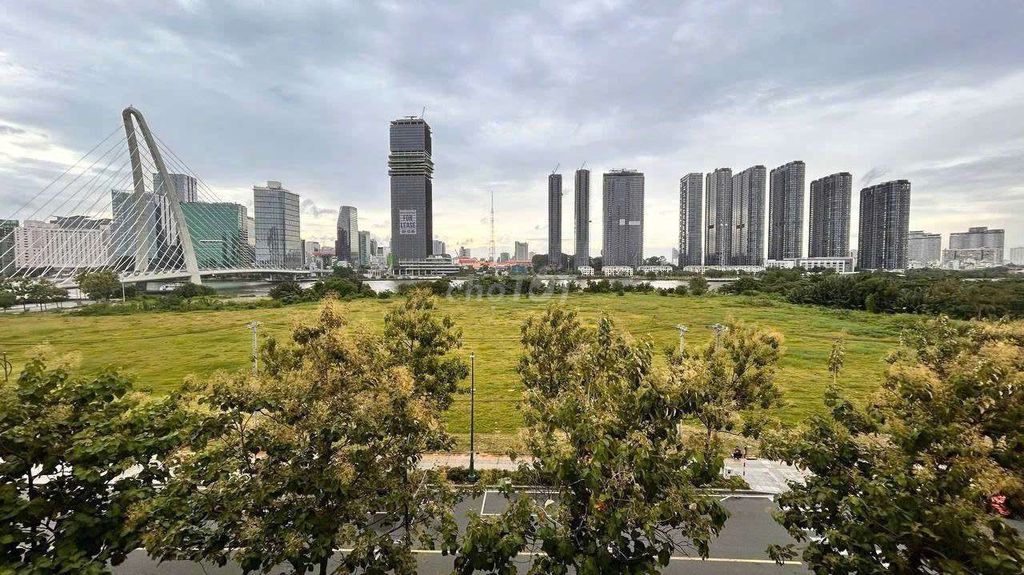 The Galletia-mole rents apartment 1st bedroom 63 meters2. Full interior.