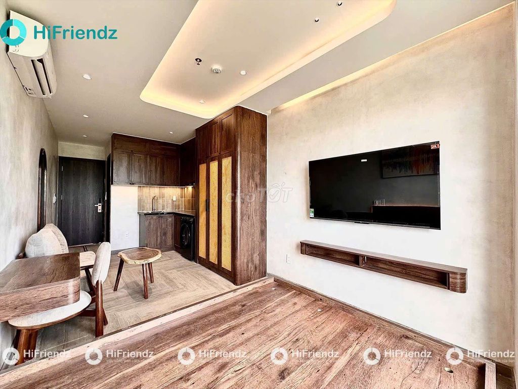 The studio is located near Gò Vấp, vlu, iuh.