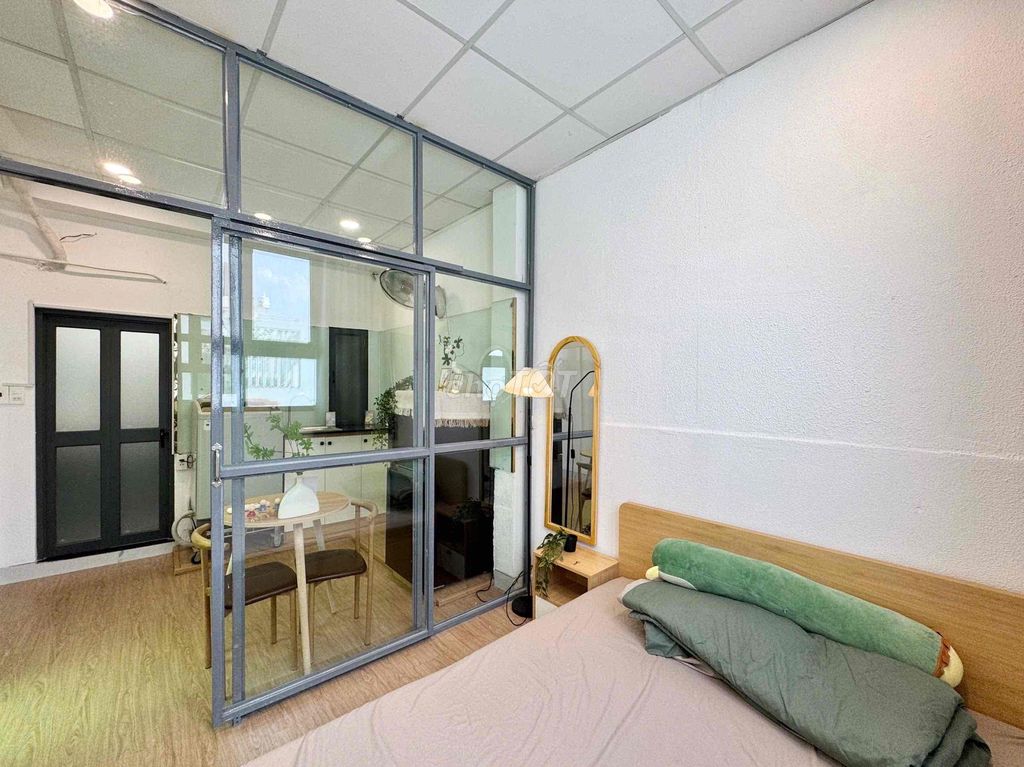 A full-on laundry lab right in the middle of the third district.