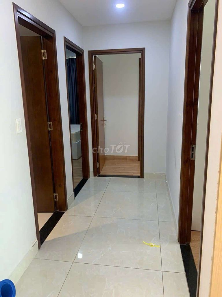 Rent apartment.