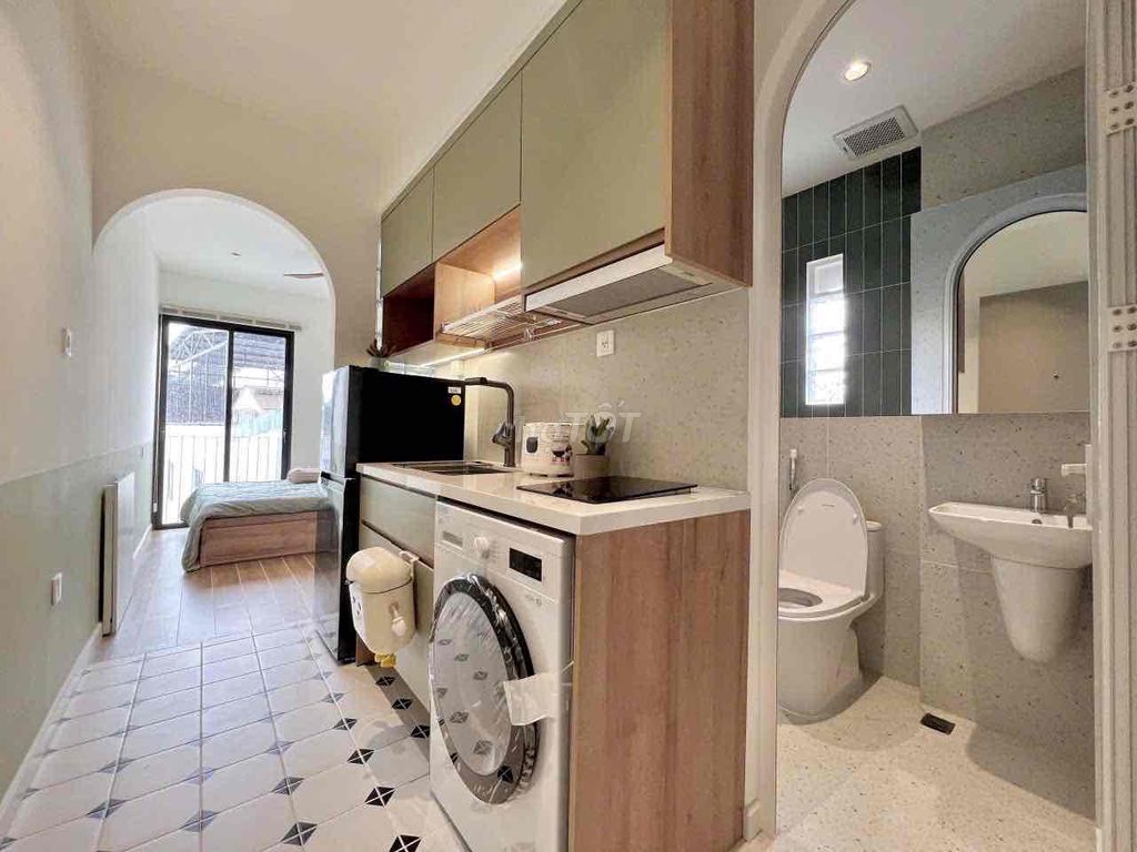 A luxury bedroom separated the child's kitchen near the height of Phú Nhuận.