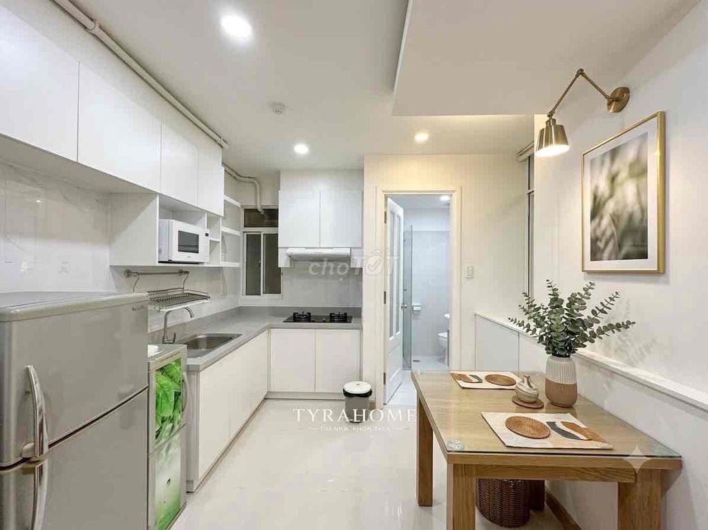 Room one of the elevator bedrooms, guard with a weekly cleanup,