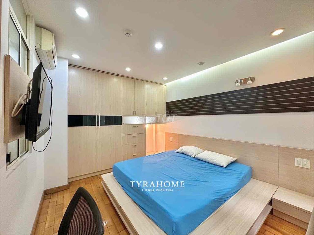Room one of the elevator bedrooms, guard with a weekly cleanup,
