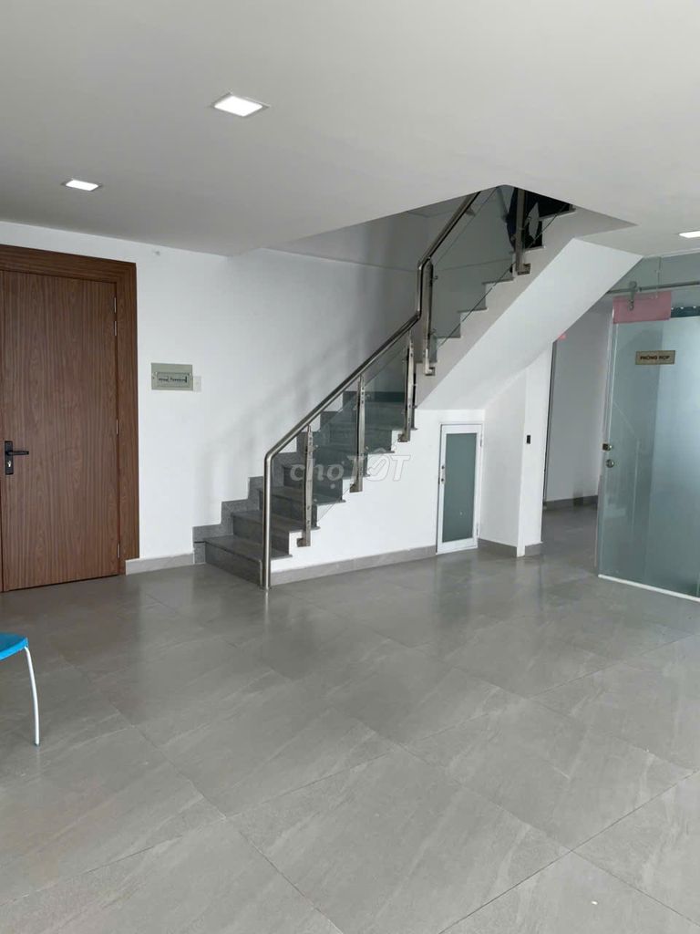 Rent Qq090 meters2, 4 bedrooms, 18 million a month.