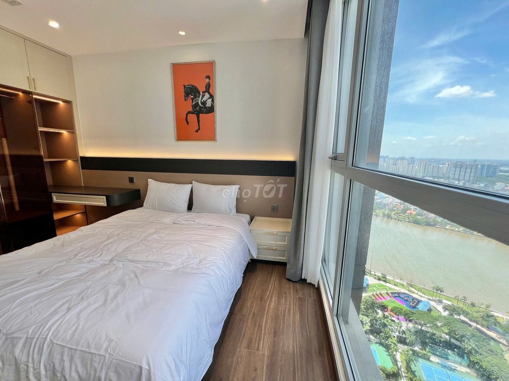 Room 1 Vinhomes Central Park is fine.