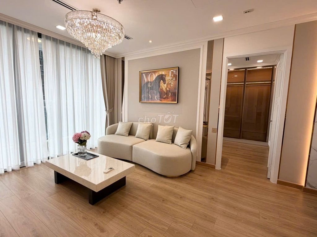 Room 1 Vinhomes Central Park is fine.