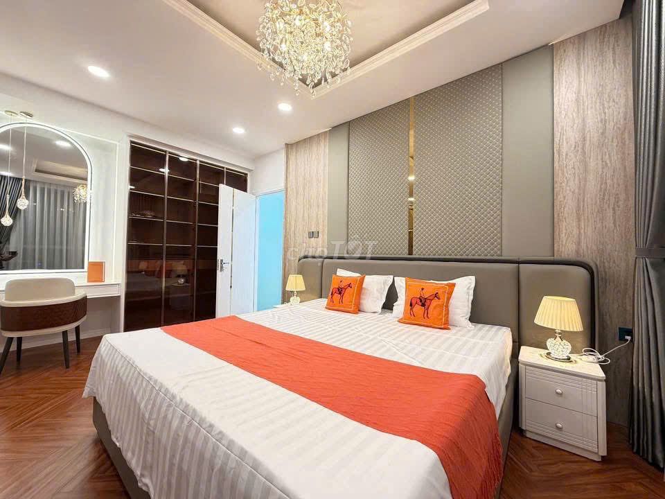 Rent the apartment three Vinhomes Central Park bedroom.