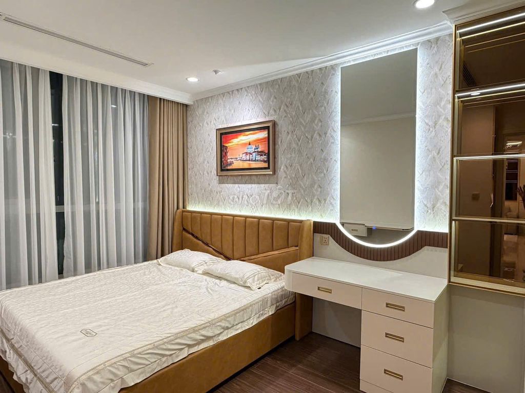 Rent an apartment. 55 m. Vinhomes Central Park.
