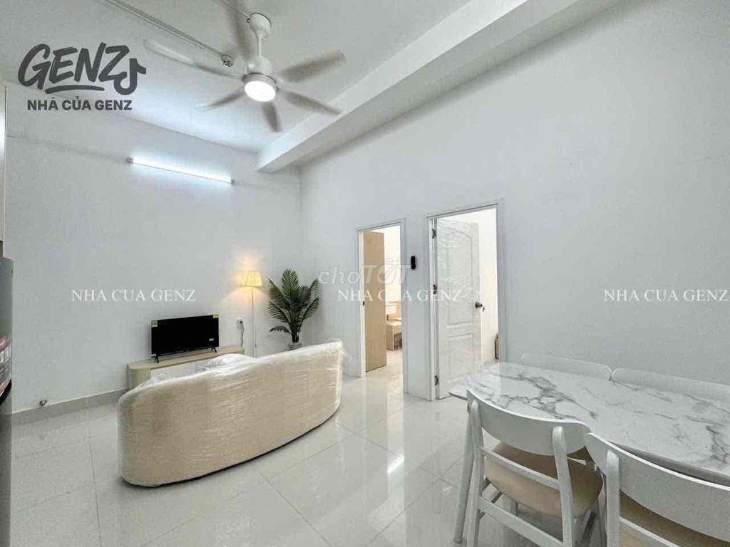 Open two bedrooms. One room. 80 M2 Ngay Công Viên Hoàng Văn Thụ airport.