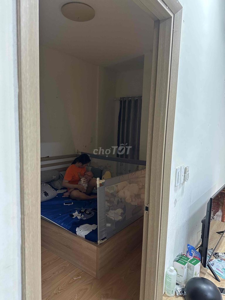 Green apartment tow 2 bedrooms to pop back to end of October checking in.