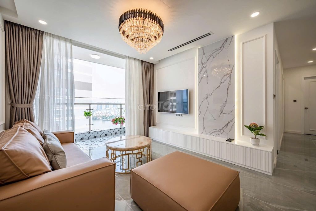 The Landmark 81 rents a super nice two-room apartment.