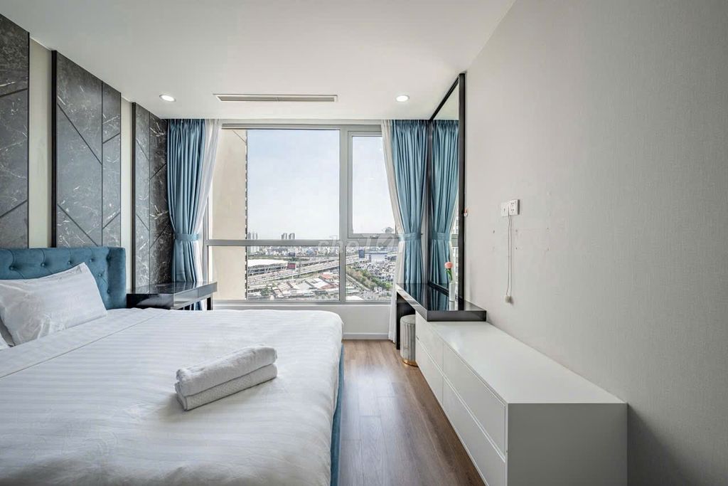Rent the 4th floor apartment The Landmark 81.