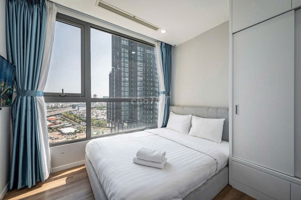Rent the 4th floor apartment The Landmark 81.