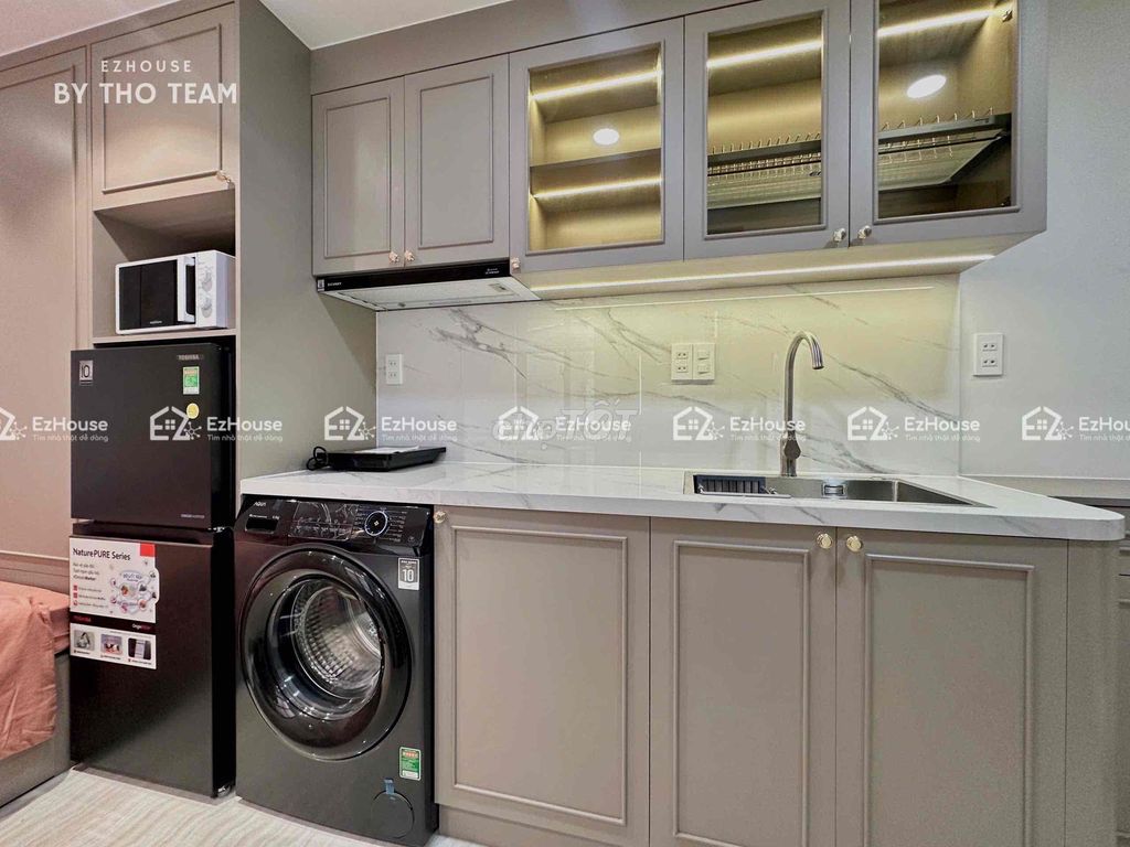 Rent a high-level service apartment full of furniture-- 7th grade Tân Bình