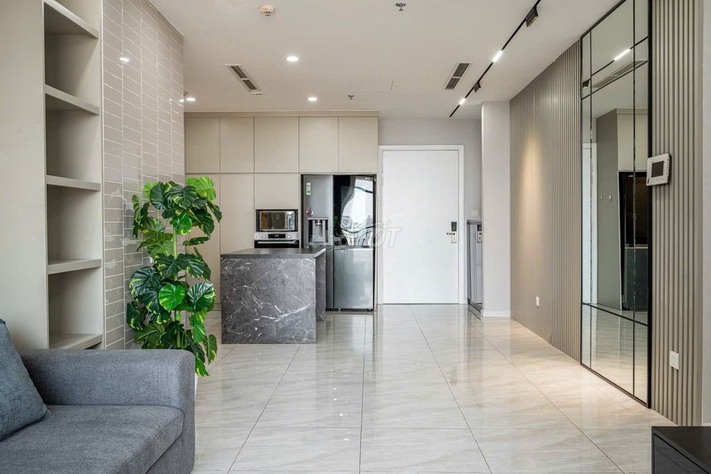 Rent a three-room fancy interior.