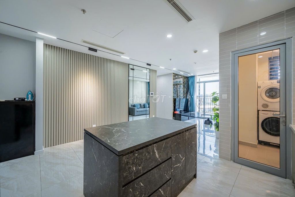 Rent a three-room fancy interior.