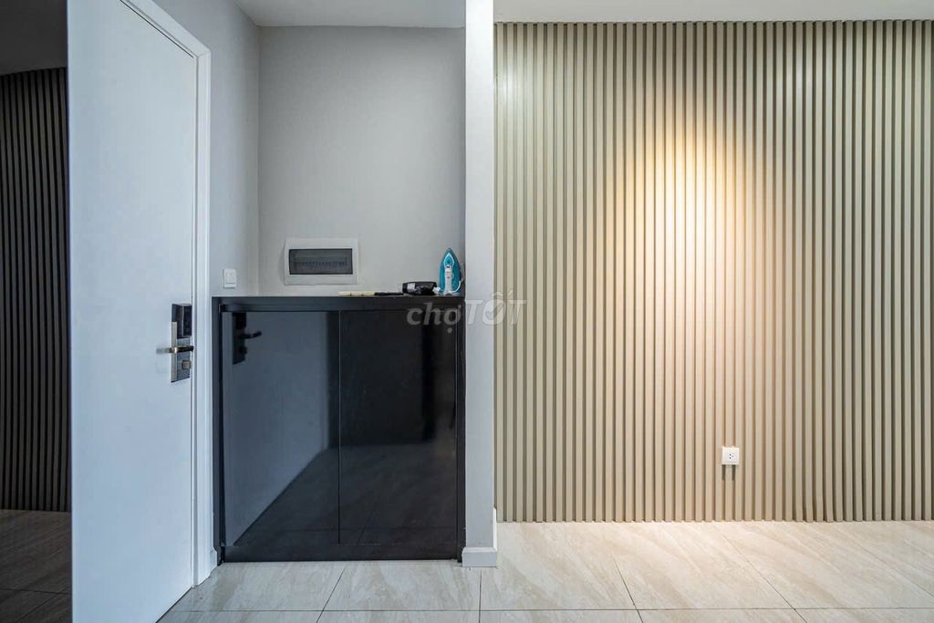 Rent a three-room fancy interior.