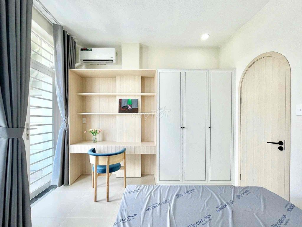 Rent an apartment full of Phú Hữu Street interiors, District 5.