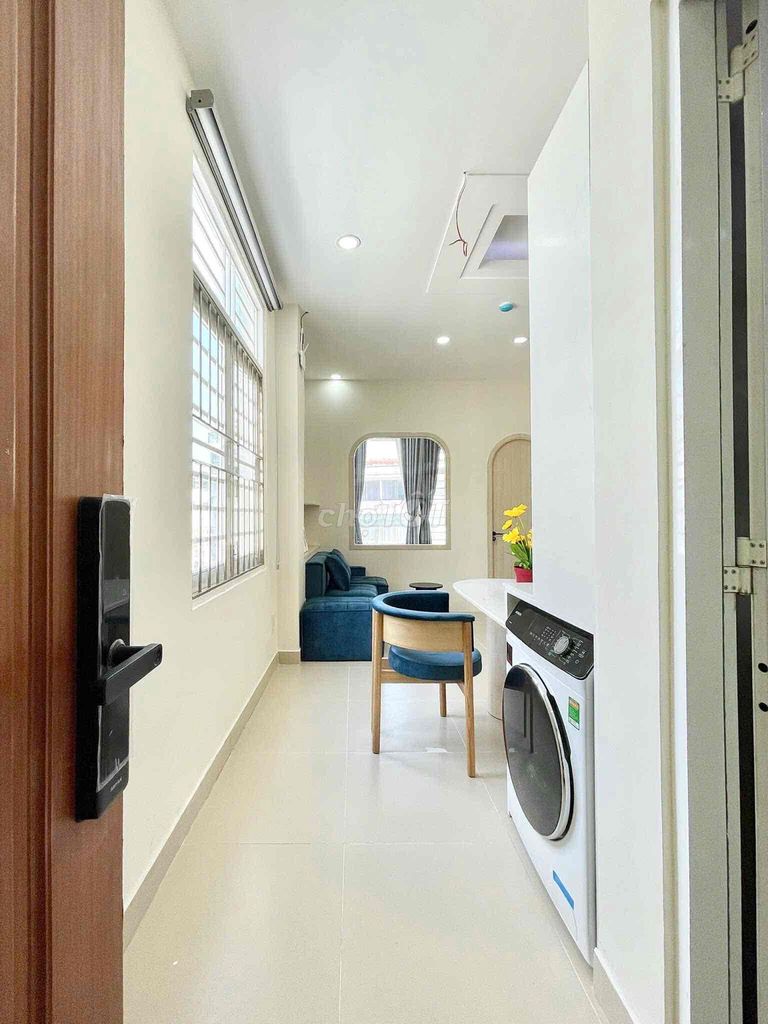 Rent an apartment full of Phú Hữu Street interiors, District 5.