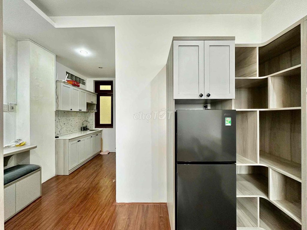 Rent a full-in-the-art kitchen studio at Sư Vạn Hạnh cheap.