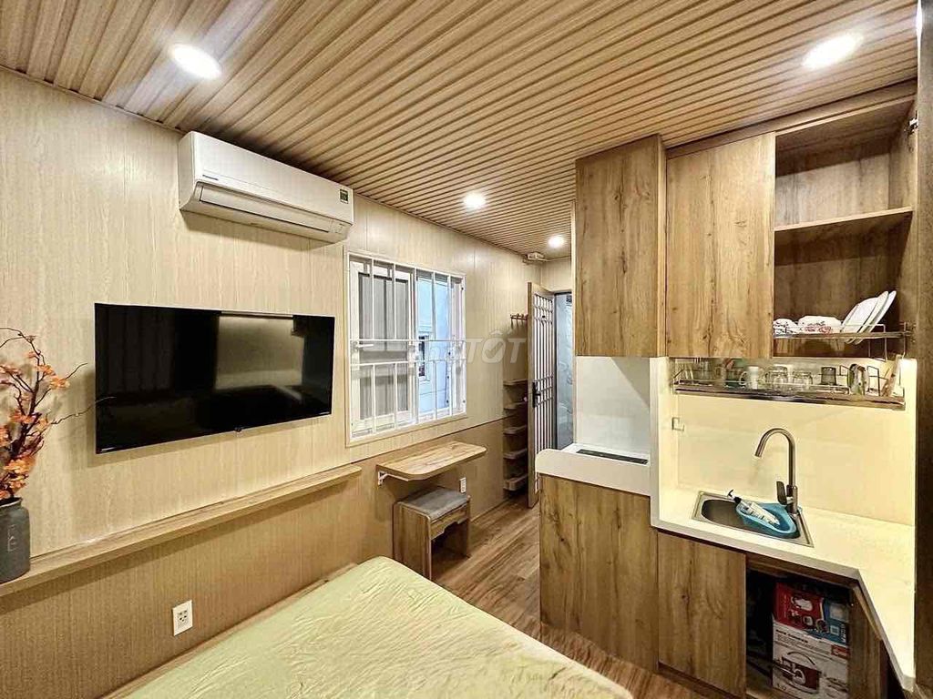 The top studio studio at Lê Lai District 1 near Bến Thành.