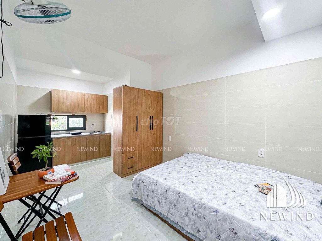 The studio apartment is full interior - close to the decade, new kcx is the 7th district.