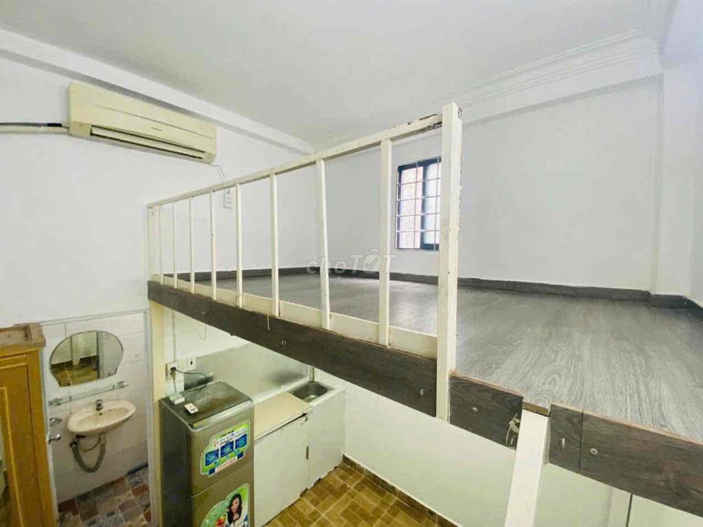 A large window bedroom with an elevator near LePrestine, Pea Pea!