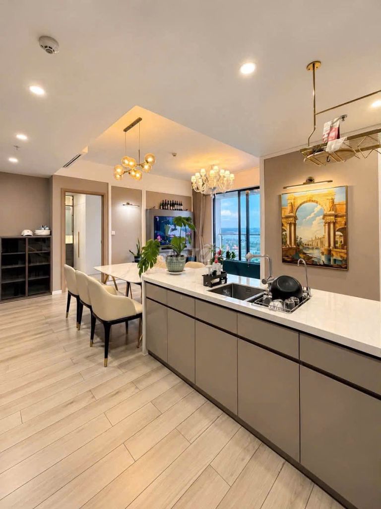 Rent three bedrooms. Two bathrooms. Full interior.