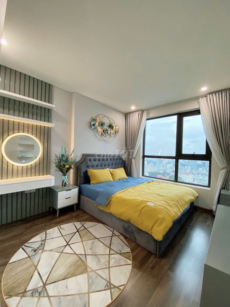 Rent a two bedroom. Three bedrooms.