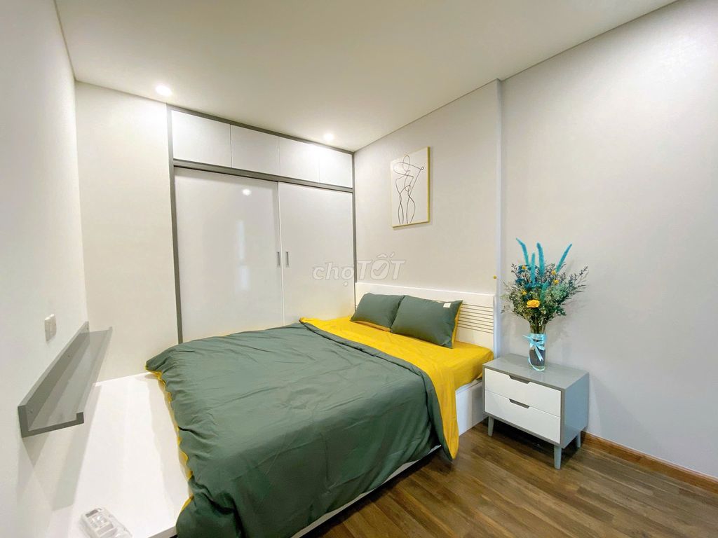 Rent a two bedroom. Three bedrooms.