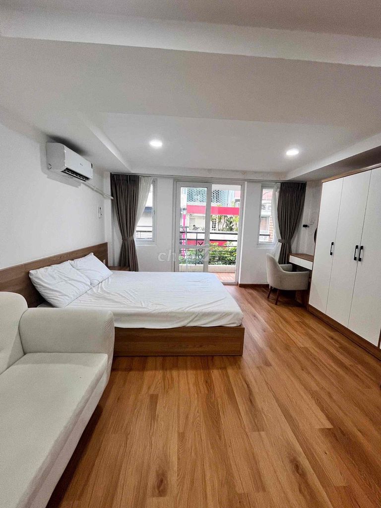 Rent the flat full open-bared furniture near the cheap county 1 hospital.