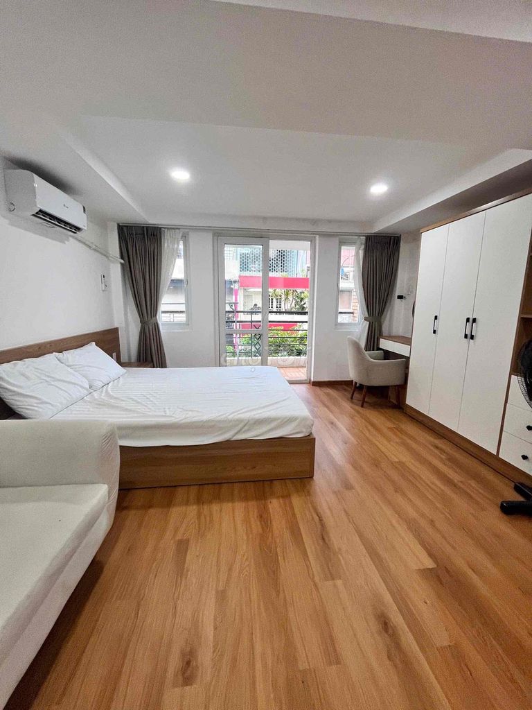 Rent the flat full open-bared furniture near the cheap county 1 hospital.