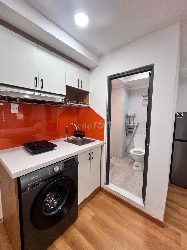 Rent the flat full open-bared furniture near the cheap county 1 hospital.