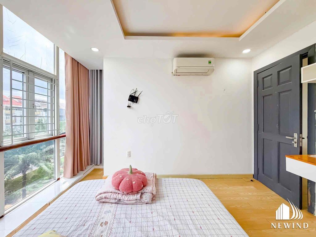 The new mini apartment built Full of the top one bedroom near the V.N. Bridge. Oof!