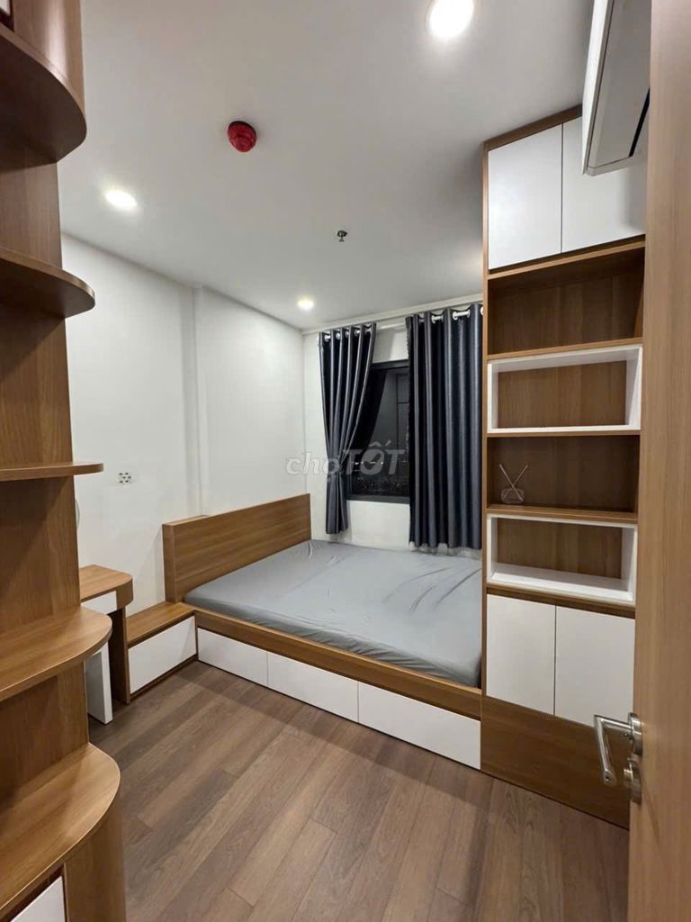 Picity building. 60 meters two bedrooms. Full interior. Nine million.
