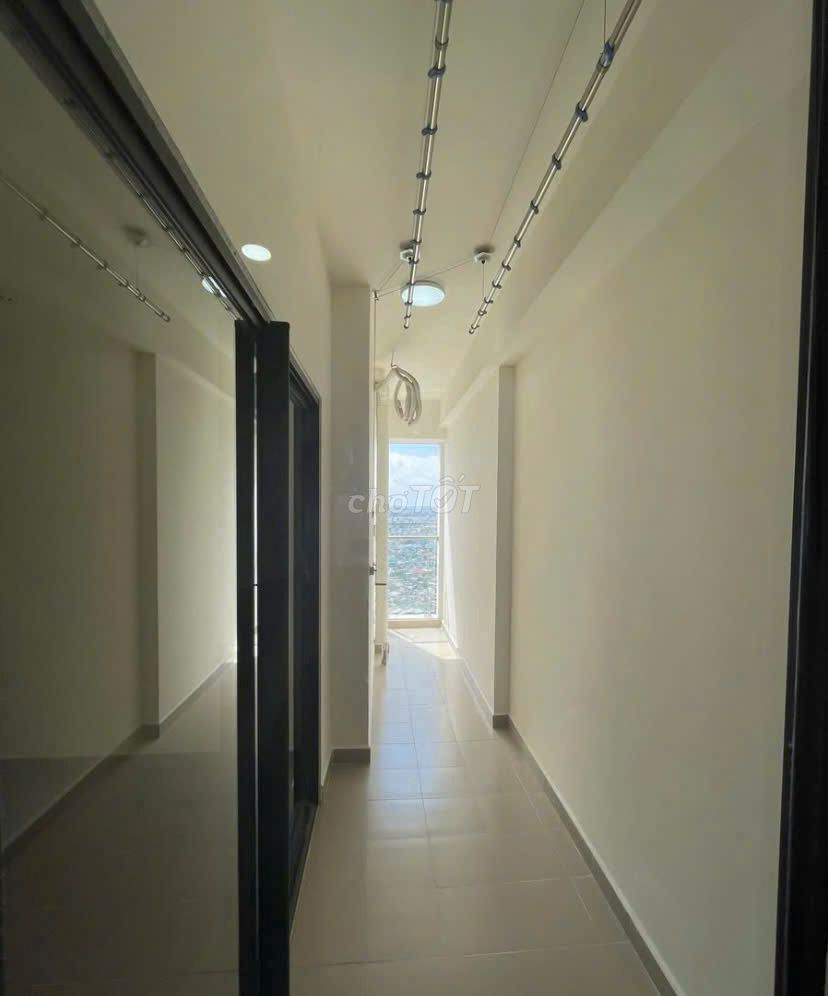apartment 3 Bedroom 2 toilet 13.5 million, to District 1 5 minutes.