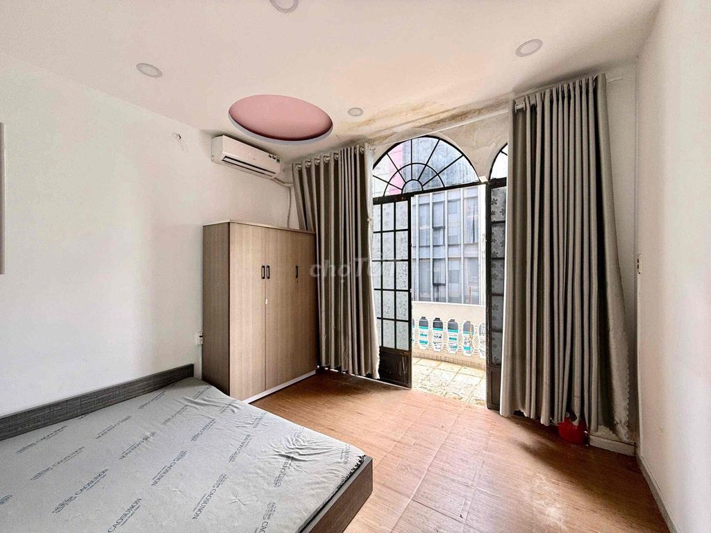 Rent the 2th Bedrooms. Clean the private washing machine in Sư Vạn Hạnh.