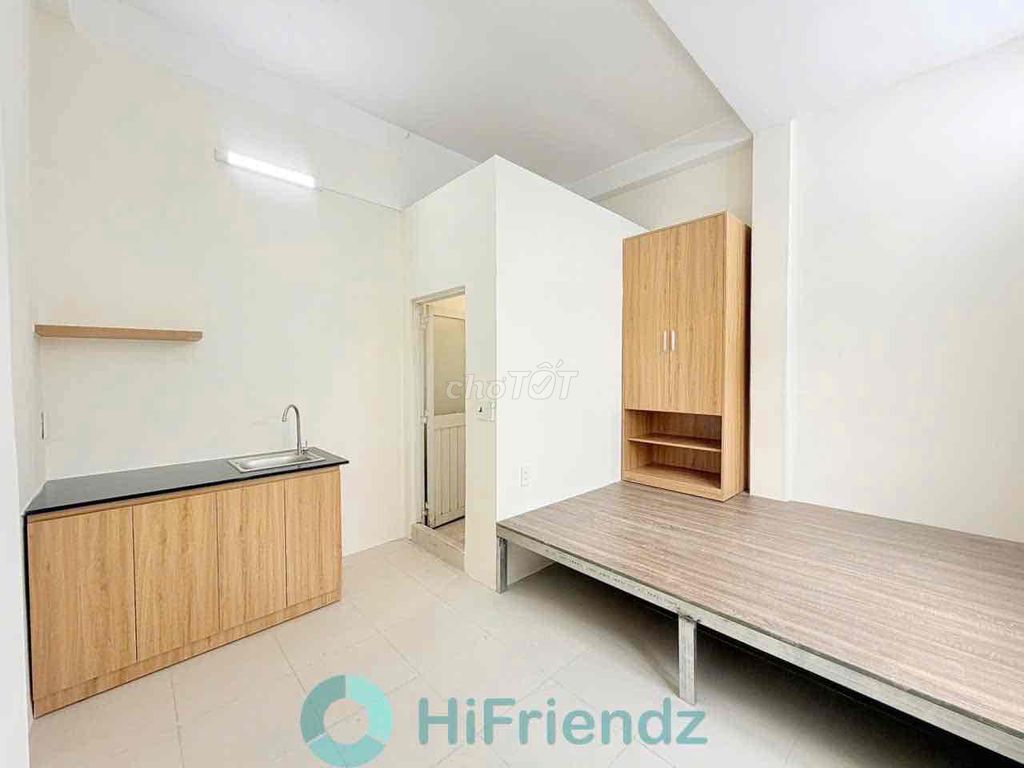 available room stuido window bandol - full comfort - near University huit