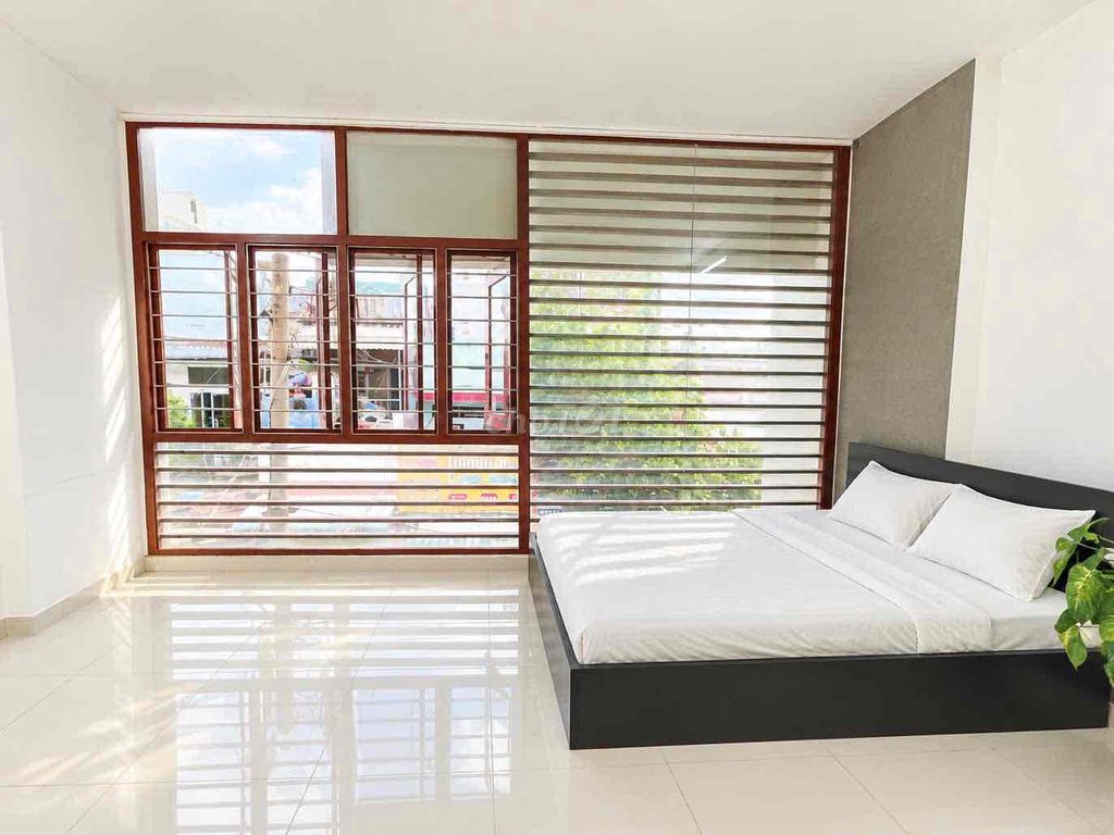 The window studio is super wide Nguyễn Sơn. By the lotus, 11th District, Aeon tp