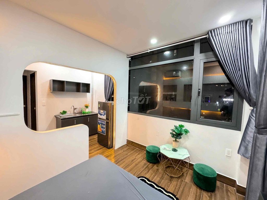 The apartment is a full bedroom. It's a half-inch.