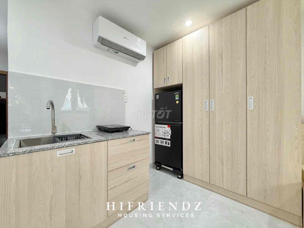 rents the new service apartment right in front of Nguyễn Trãi near sgu