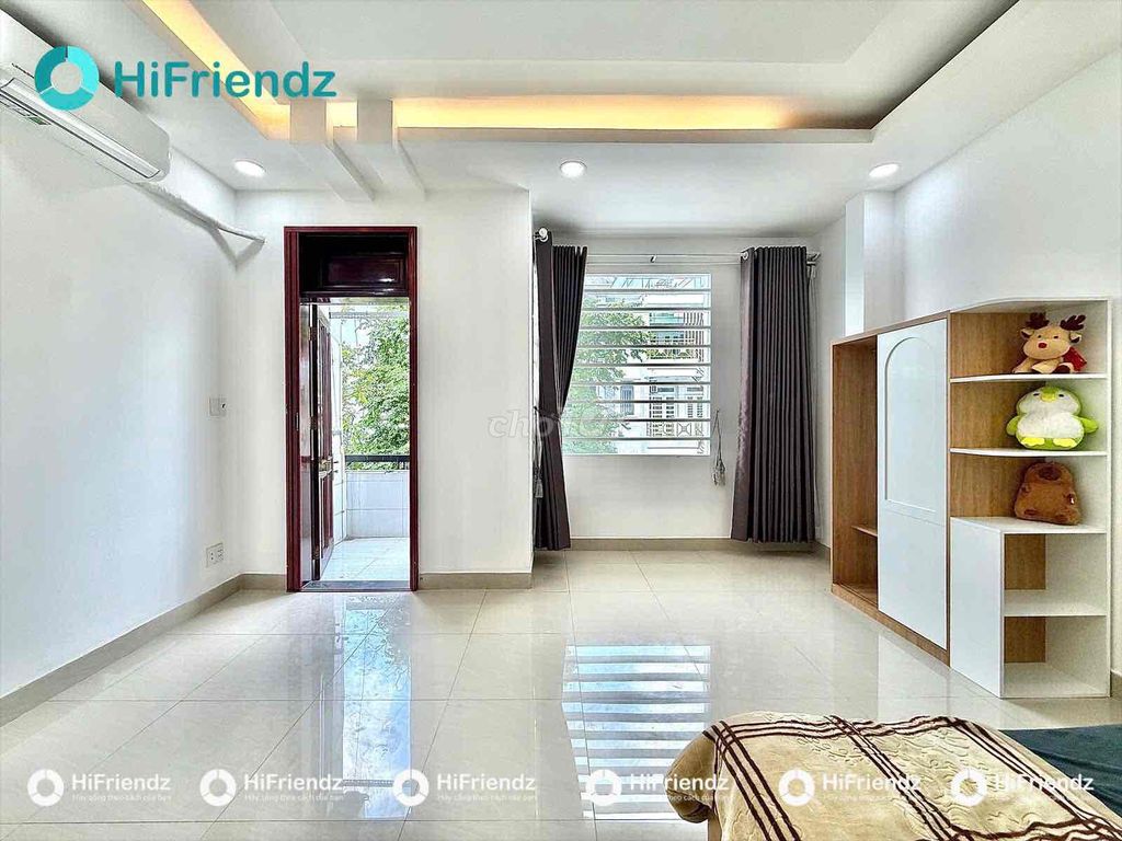 Rent a 40-foot-wide balcony bedroom in Âu Cơ.