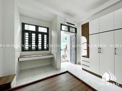 Rent the balcony studio Full the private washing machine at the center ofQ4
