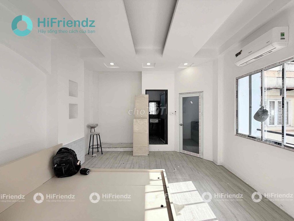 Rent Phan Xích Long-1 bedroom- new balcony-building interiors.