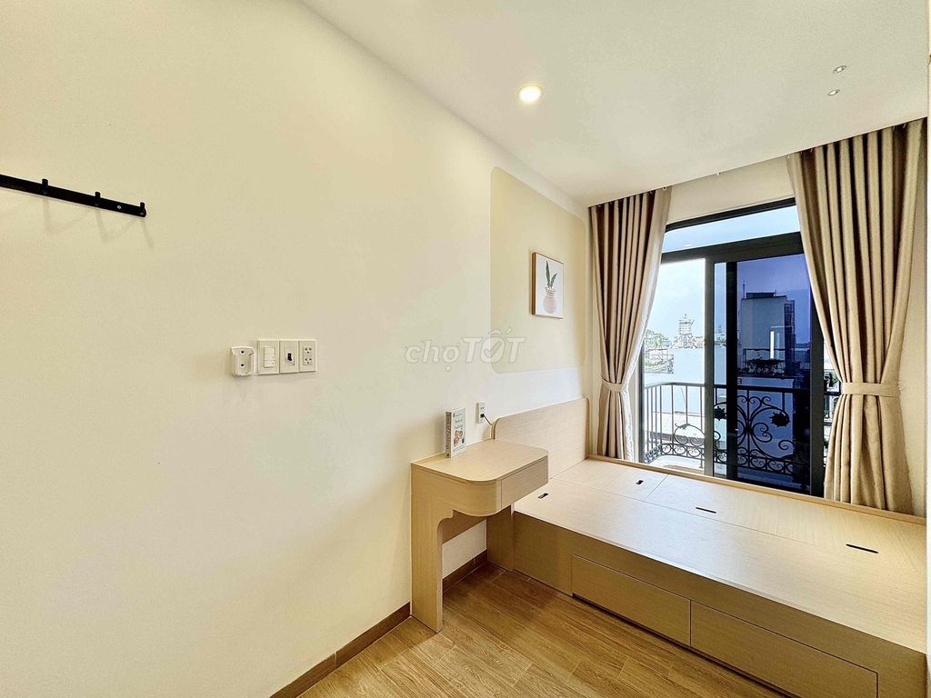 Rent a balcony suite full of Phạm Văn Bạch Gò Vấp interiors