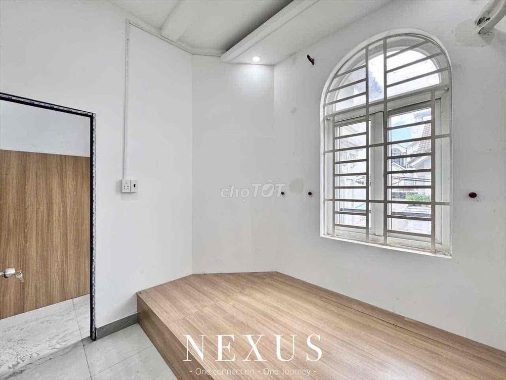 Rent two new balcony bedrooms near Art Phan Huy Ích.