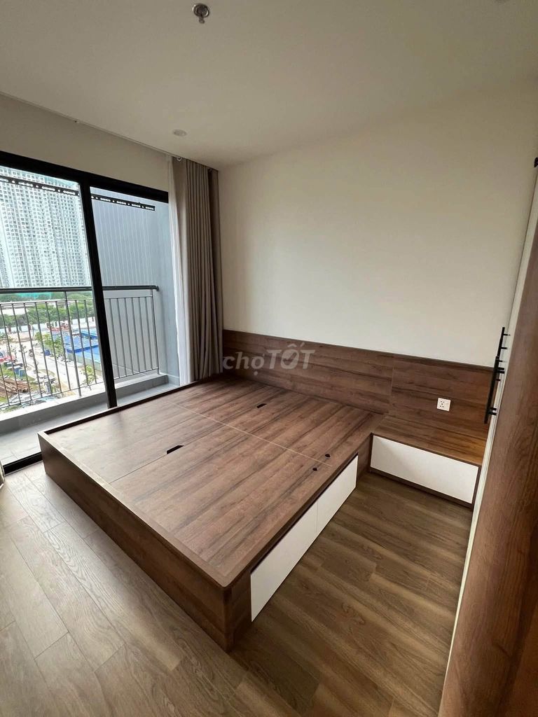 Rent the two bedrooms full of beautiful furniture, Beverly living room wooden floors