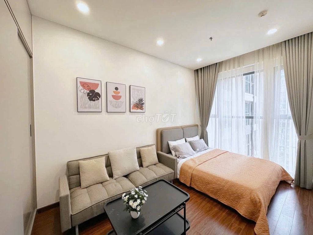 Rent studio Masteri full-time clothes 2.5 million a month.